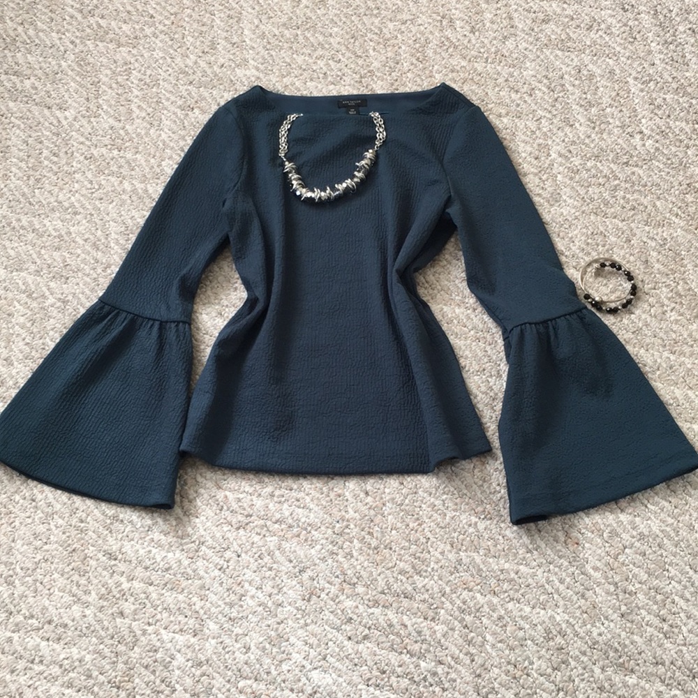 NWT Ann Taylor bell-sleeved top - Teal -  XSP